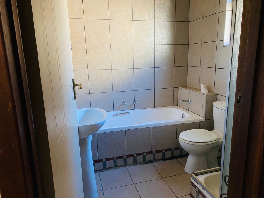 1 Bedroom Property for Sale in Brandwag Free State